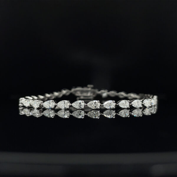 5 CTW Pear Lab Grown Diamond Tennis Bracelet – East-West, 7 inches